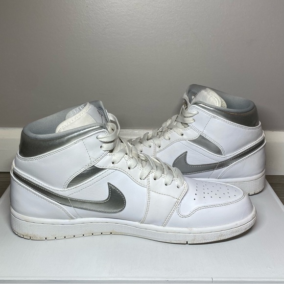 Nike Air Jordan 1 Retro Mid Pure Money Shoes Men’s 11 White Sneakers 554724-105 - Picture 13 of 16